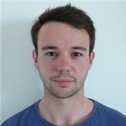 J'enseigne le sport à des collèges et des lycéens